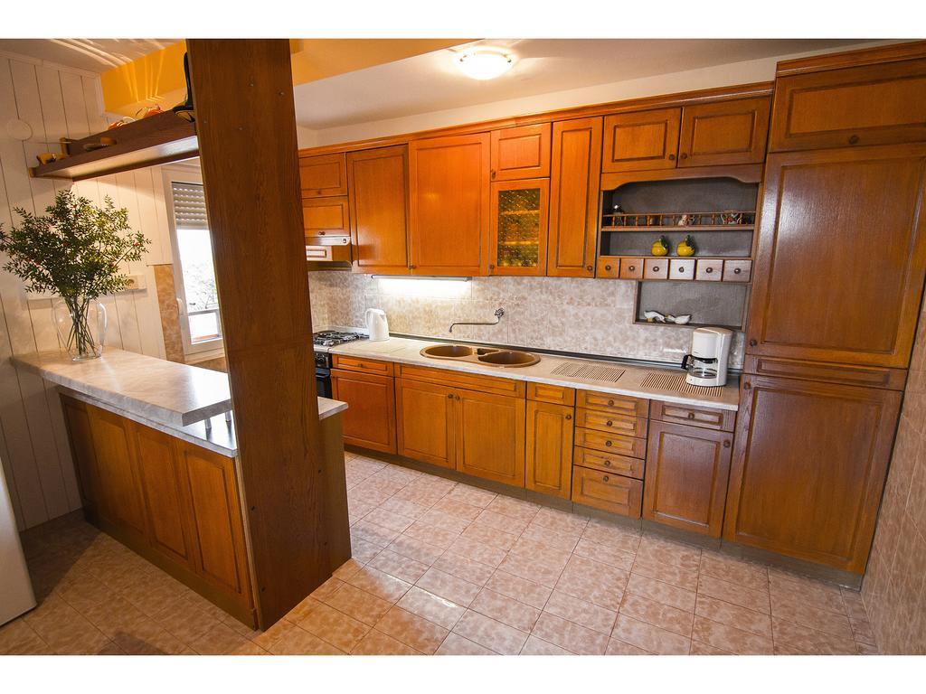 Apartment Miranda 斯拉汀 客房 照片
