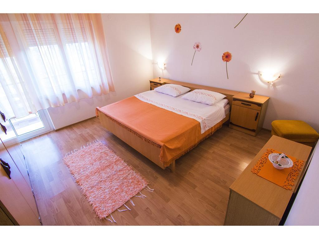 Apartment Miranda 斯拉汀 客房 照片